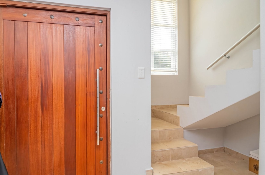 4 Bedroom Property for Sale in De Kelders Western Cape